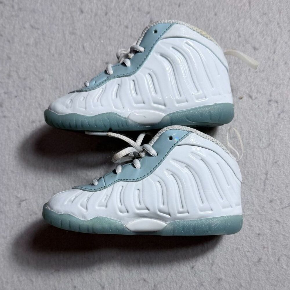 Nike Little Posite One Shoes Boys 7C White Blue Basketball DM1095-400